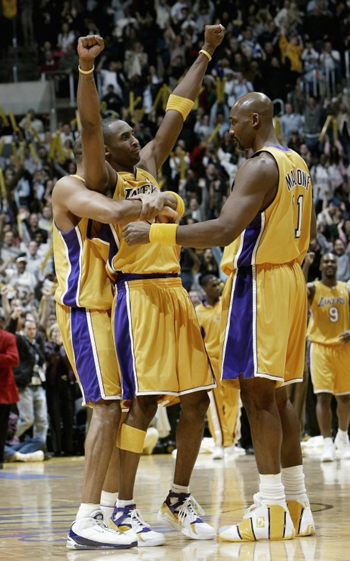 而是他在布 而是他在布